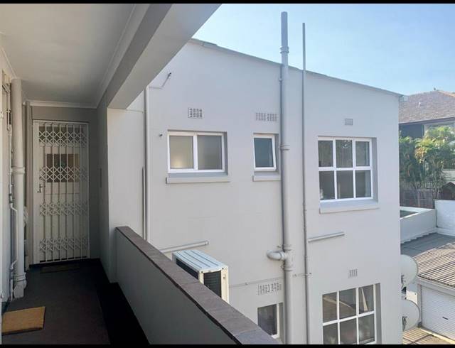 2 BEDROOM APARTMENT FOR SALE IN ESSENWOOD